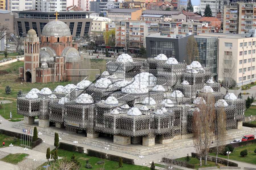 Koleksion i librave nga kultura hungareze dhuratë për Bibliotekën Kombetare të Kosovës