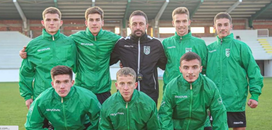 Klodian Duro fton edhe katër futbollistë të juniorëve në skuadrën e parë të Feronikelit