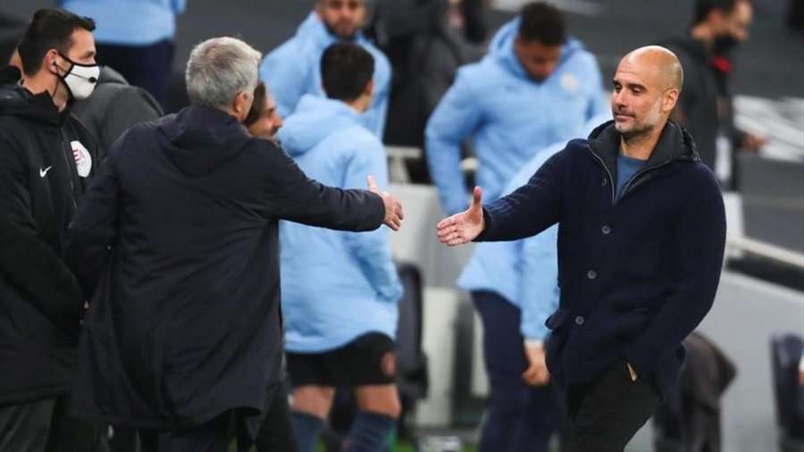 Manchester City po e synon yllin e Tottenhamit