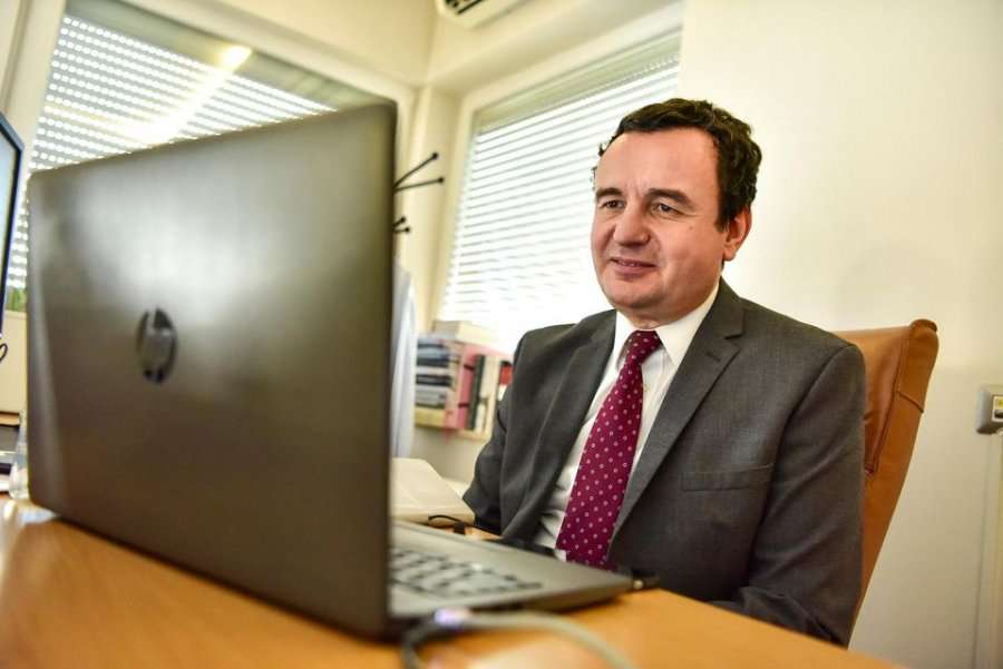 Kurti e Bislimi bisedojnë me ambasadorin Kosnett rreth pandemisë e Gjykatës Speciale