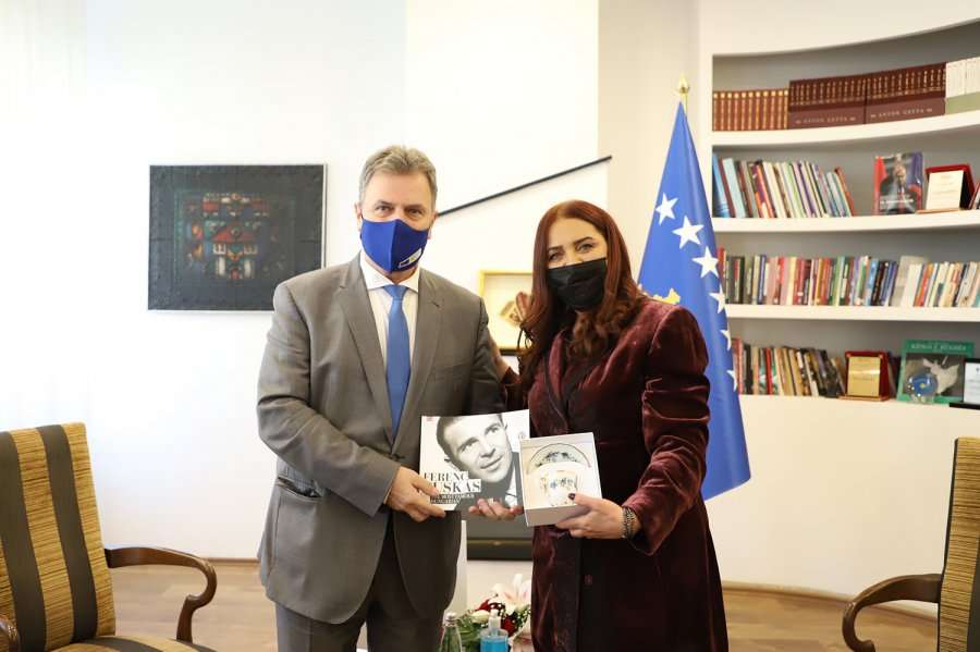 Dumoshi takim me ambasadorin e Hungarisë, diskutojnë për marrëdhëniet mes dy shteteve