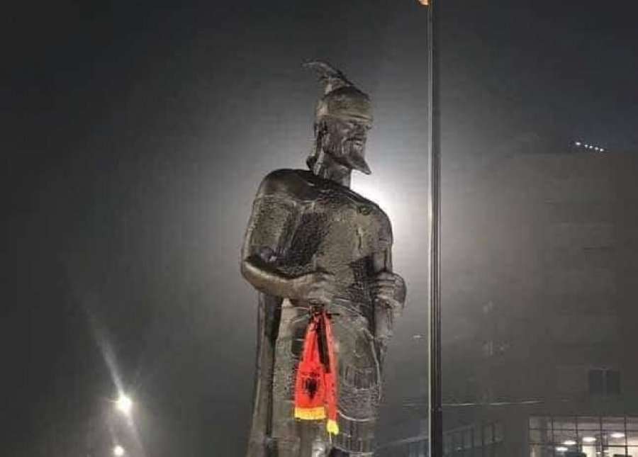 Flet skulptori që punoi shtatoren e Skenderbeut në Prizren