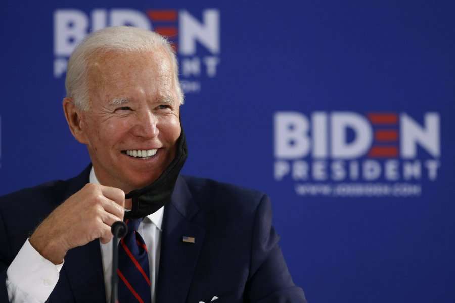 Bideni e ka thyer këmbën