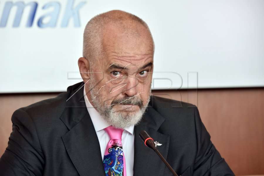 Rama pas deklaratave të Vulinit: Çlirimtarët janë në Kosovë, vrasësit janë në Beograd