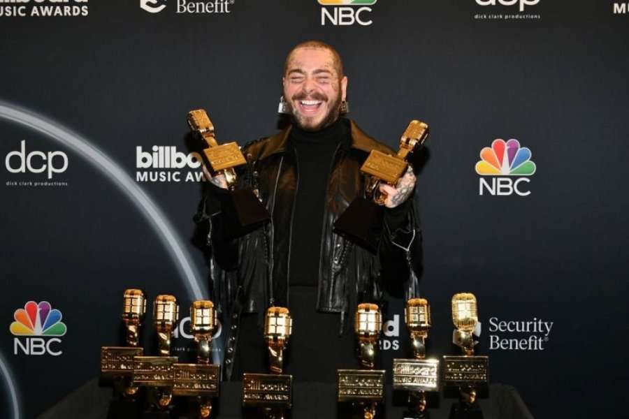 Post Malone fiton nëntë çmime Billboard Music, përfshirë artistin më të mirë