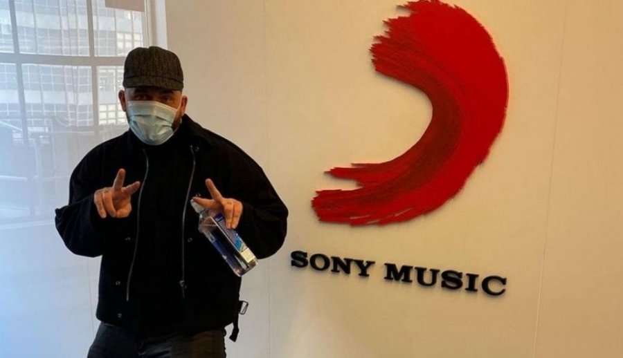 Gashi, kontratë me shtëpinë “Sony Music”