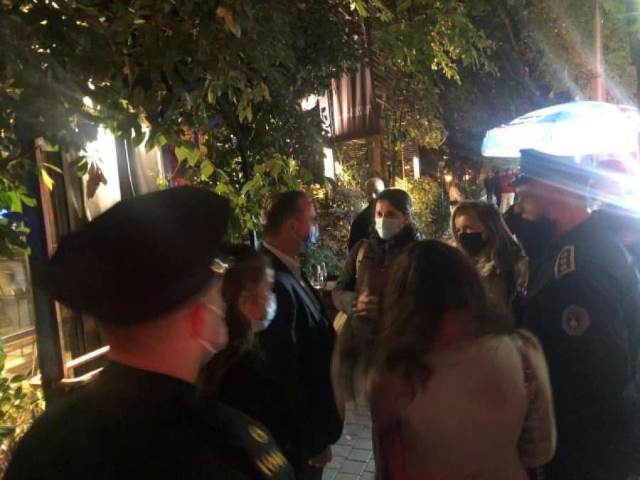Zemaj dhe policia ia vënë drynin 'Kafeve të vogla' në Prishtinë