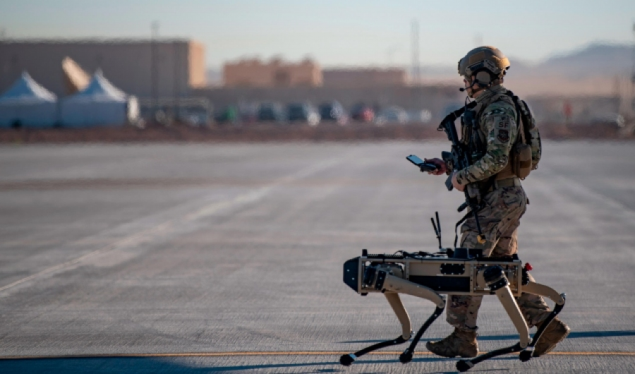 Qentë robotë të luftës bëhen pjesë e ushtrisë amerikane