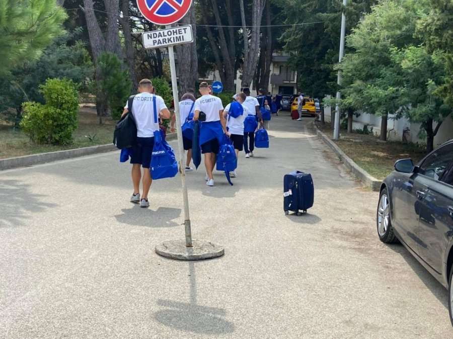 Drita zhvendoset në Shqipëri për t'i vazhduar përgatitjet para ndeshjes me gjigantin polak