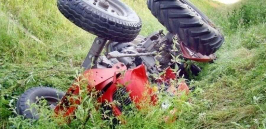 Vetaksident me traktor, vdes mitrovicasi