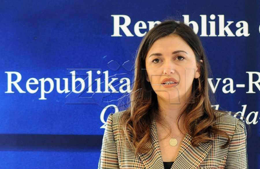 Haxhiu shkarkon tre zyrtarë që lidhen me Gjykatën Speciale (Dokument)