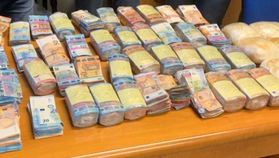 Nuk ndalen shqiptarët në Itali, 27-vjeçari kapet me 30 kg kokainë dhe 280 mijë euro