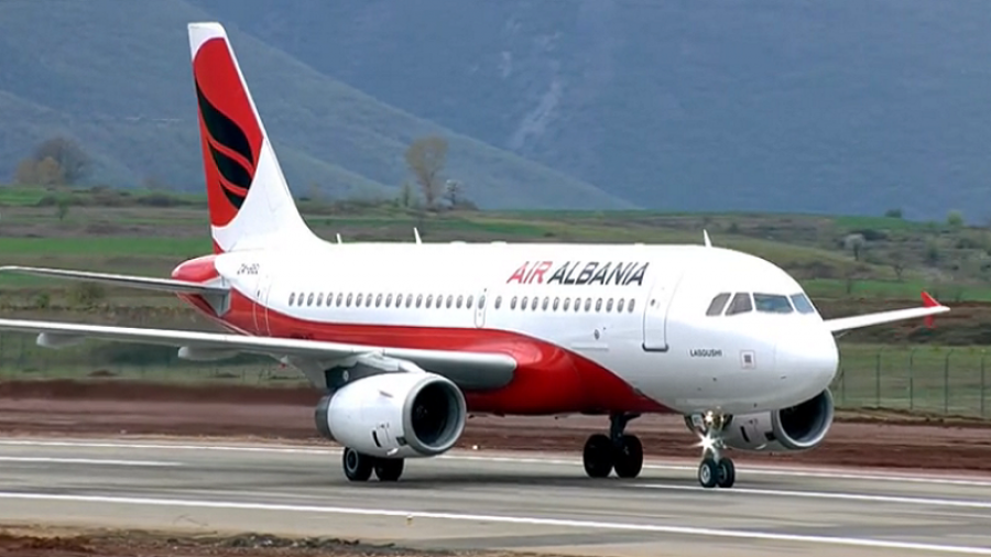 Zbret avioni i parë në Aeroportin Ndërkombëtar të Kukësit