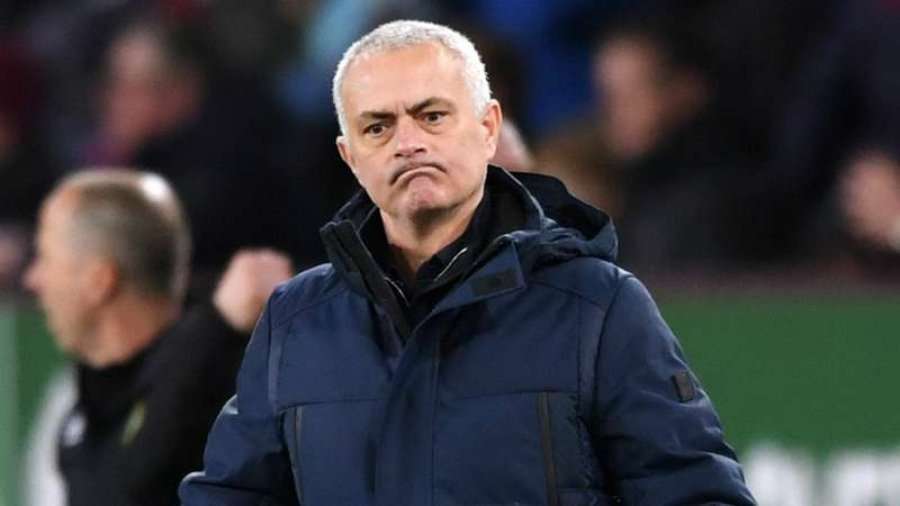 Mediet zbulojnë arsyen e shkarkimit të Jose Mourinhos
