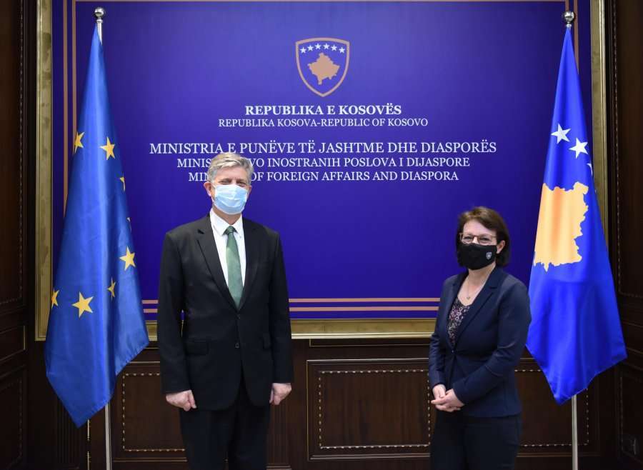 Gërvalla takohet me shefin e EULEX-it: Prioritet liberalizimi i vizave