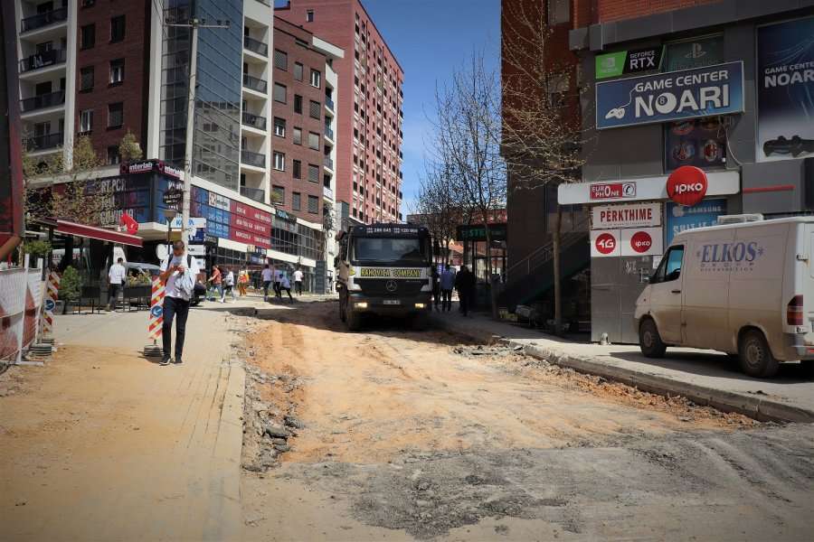 KEDS po bën me rrjet nëntokësor rrugën “Muharrem Fejza” në Prishtinë