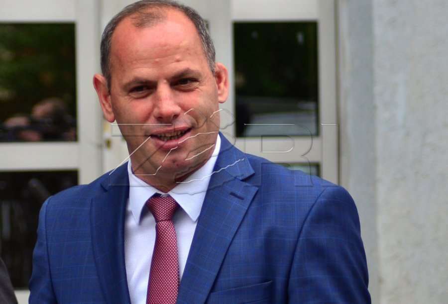 Lladrovci: Pres rezultat edhe më të thellë se parashikimet e exit-polleve