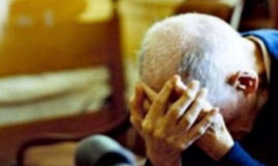 Baba e bir të dehur, ky i fundit arrestohet se goditi të parin