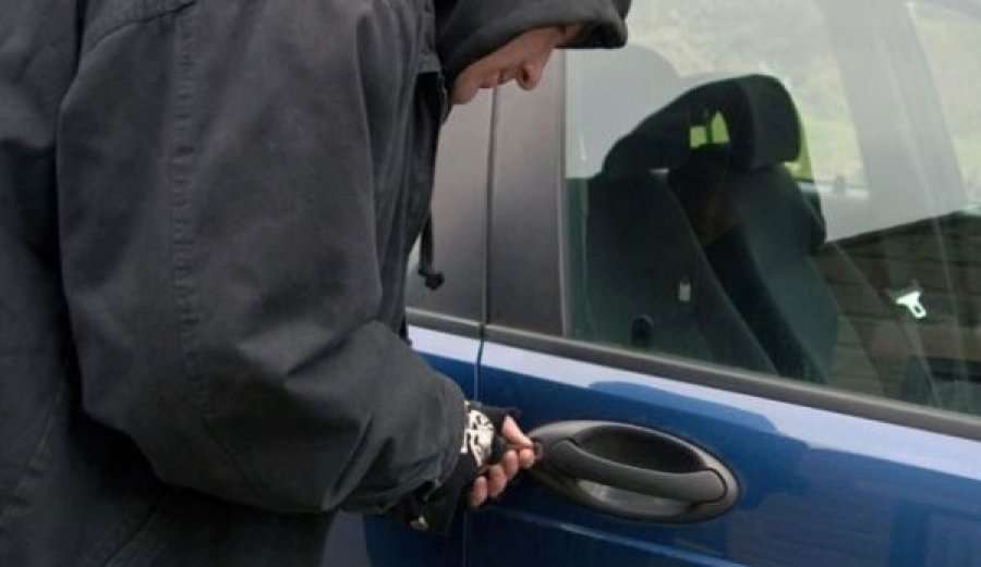 Vjedhja që përfundoi me përleshje mes hajnave dhe policisë, ja çfarë ndodhi në Podujevë