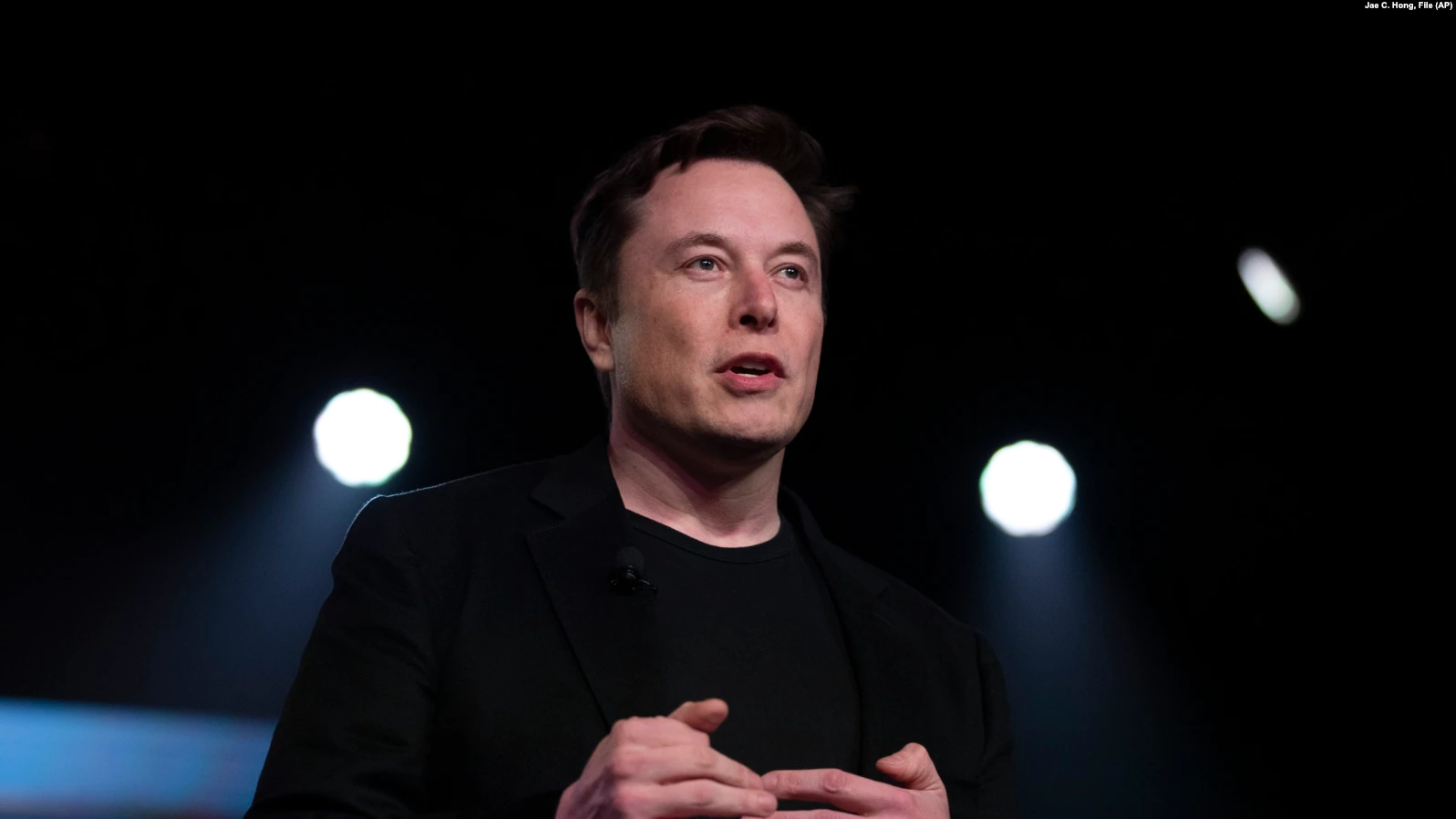 Tesla tërheq nga tregu gjysmë milion vetura elektrike për shkaqe sigurie