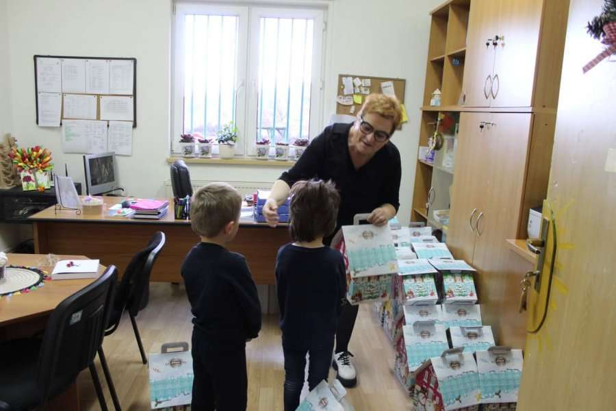 Petrol Company dërgon pako për fëmijët e SOS Kopshtit