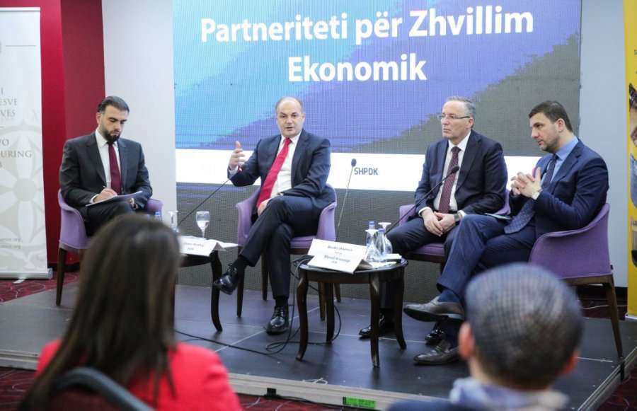 Hoxhaj takon prodhuesit vendorë: Ekonomia dhe sektori privat, prioriteti ynë