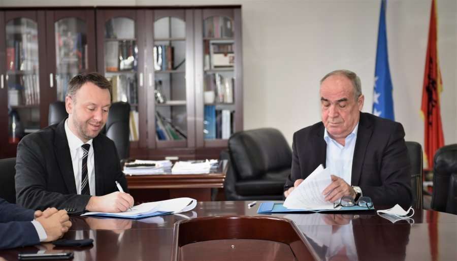 Ministria e Infrastrukturës planifikon mbi gjysmë milioni euro në dy projekte në Istog