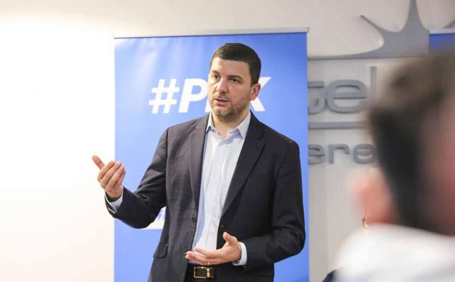 Krasniqi prezanton planin e Rimëkëmbjes para të rinjve