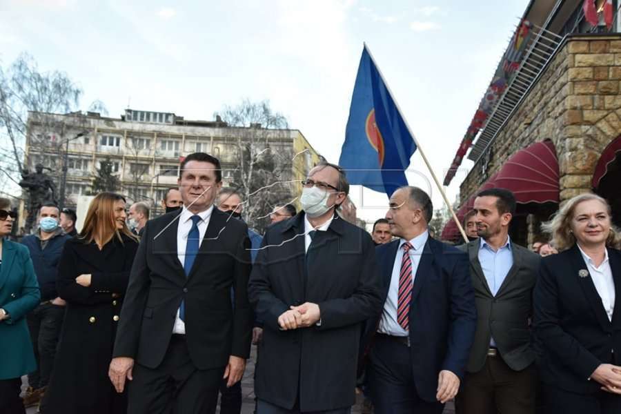 Hoti: Kosova ishte në izolim ndërkombëtar kur erdha në Qeveri