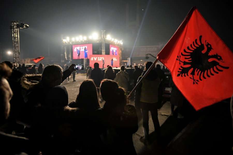 Komuna e Prishtinës e gjobit me dy mijë euro LVV-në për tubimin e mbrëmshëm