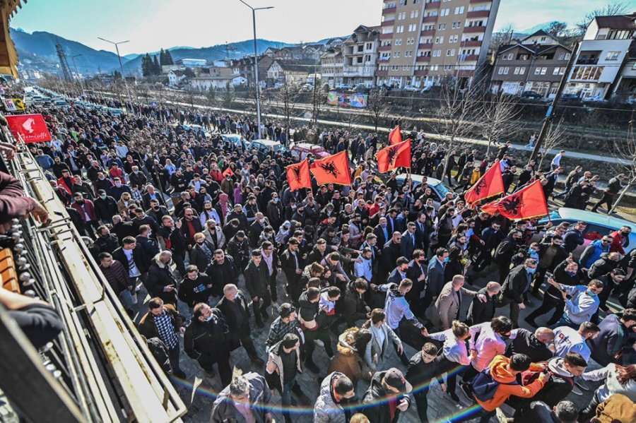 Inspekcioni në Podujevë i dënon të gjitha partitë politike që kanë mbajtur tubime