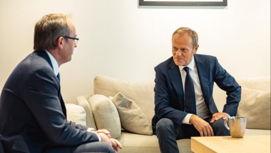 Donald Tusk: Hoti, kandidati më i mirë për kryeministër të Kosovës