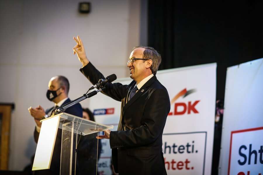 Hoti: Merrini shembull Prizrenin dhe Podujevën si qeverisin këta me shirita të kuq