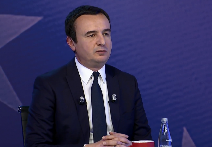 Kurti për shamitë e kuqe: Fjongo të dashurisë