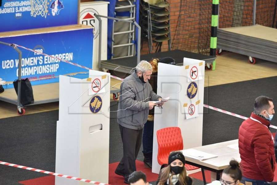 Njofton LVV-ja: Qytetarët mund të votojnë edhe me letërnjoftim me afat të skaduar