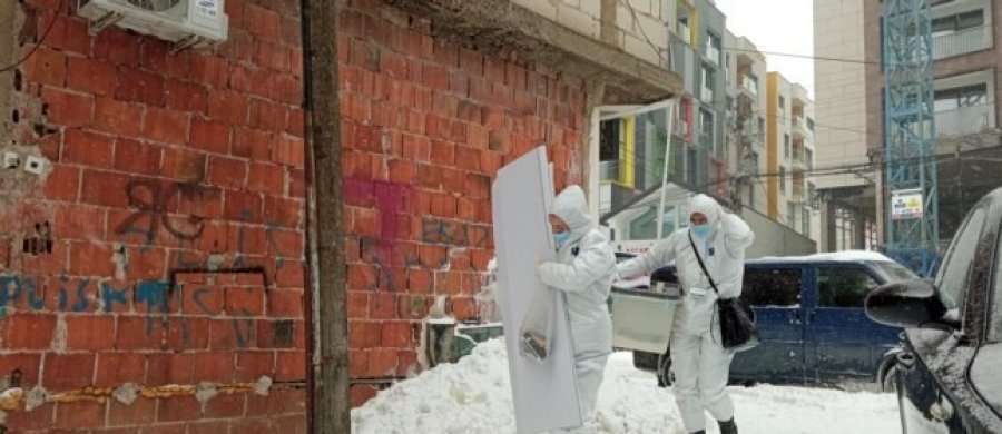 Votojnë edhe të infektuarit me COVID-19, ekipi mobil i KQZ-së në shtëpitë e tyre
