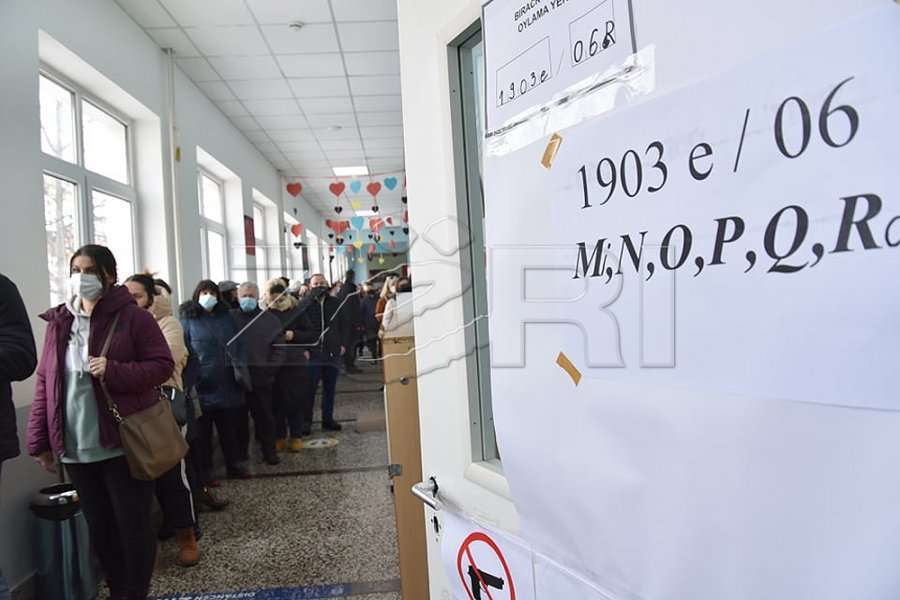KQZ-ja: Deri në orën 15:00 548 mijë e 772 votues kanë dalë në vendvotime