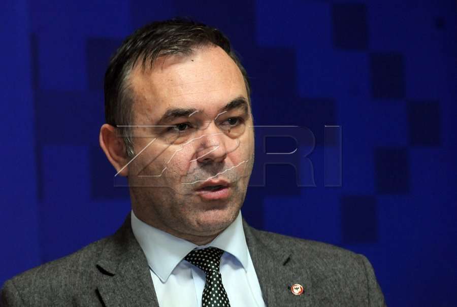 Rexhep Selimi voton nga Haga