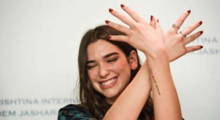 Dua Lipa uron Osmanin: Urime presidente!