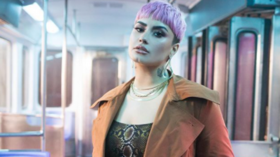 Demi Lovato shpreson që dokumentari i saj rreth mbidozës do t’i ndihmojë fansat e saj