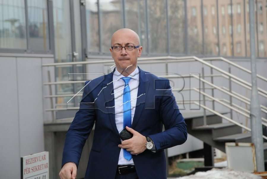 Rakiqi sfidon rendin kushtetues, thotë se mund ta formojnë vet Asociacionin e Komunave Serbe
