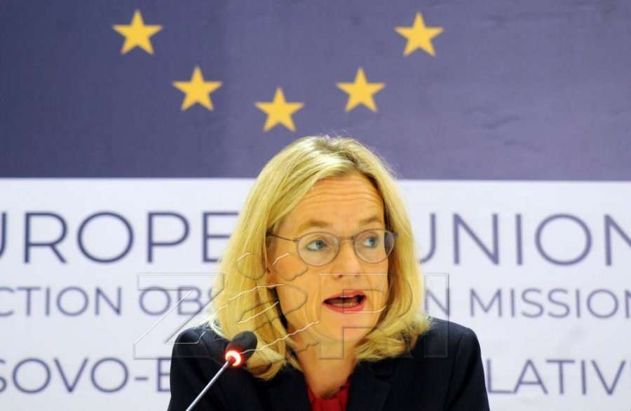 Von Cramoni distancohet nga Lajçaku: Nuk do ta përdorja një hartë të tillë ku Kosova shihet si pjesë e Serbisë