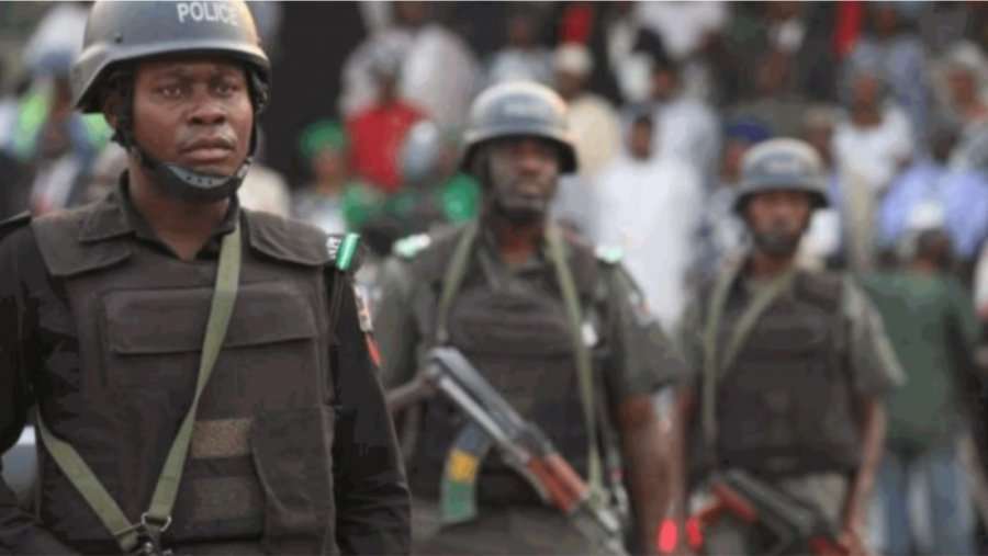 Persona të armatosur rrëmbejnë 300 vajza në një shkollë në Nigeri