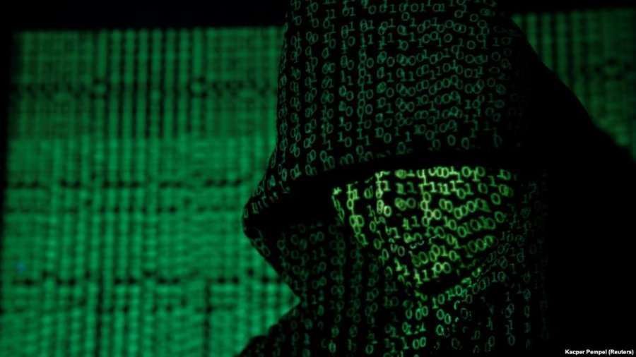 Hakeri nga Kosova që u mor me bitcoin, pornografi dhe terrorizëm nga burgu në SHBA