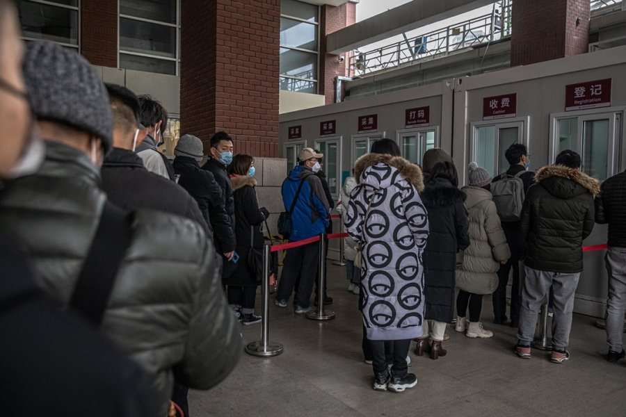 Ekipi i OBSH-së mbërrin në Wuhan, Kina raporton viktimën e parë me koronavirus pas 8 muajsh