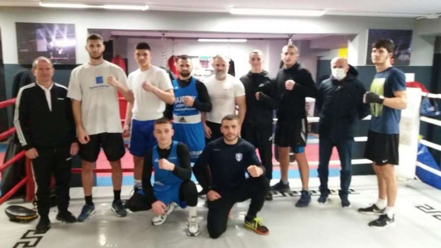 Boksierët e Kosovës zhvendosen në Durrës, përgatiten për garat ndërkombëtare