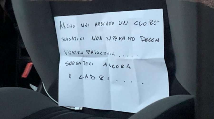 Pendohen hajdutët, ia kthejnë veturën e vjedhur një gruaje në Itali dhe i lënë një mesazh