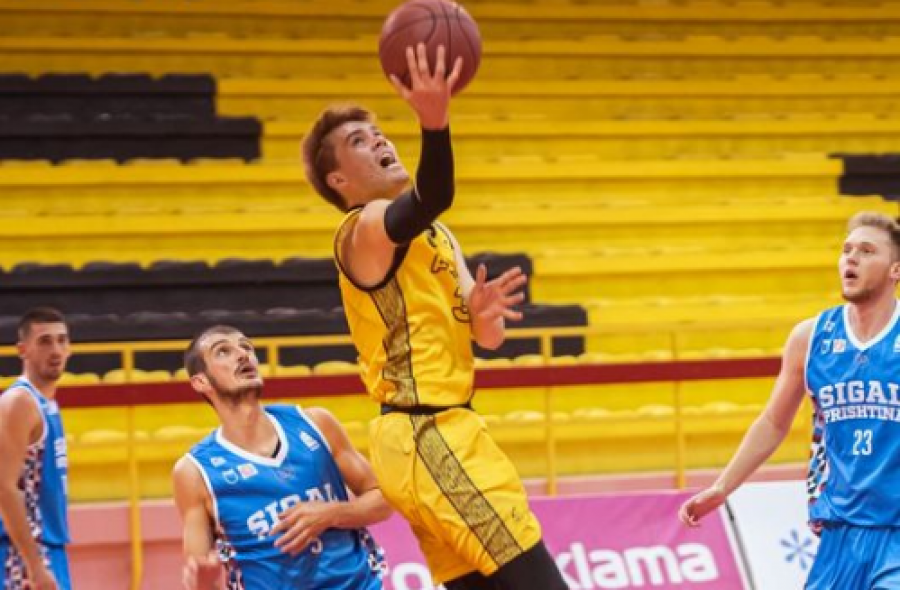 Peja mposht thellë Prishtinën në “Karagaçi”, shkëlqen Dardan Berisha e Brandon Walter
