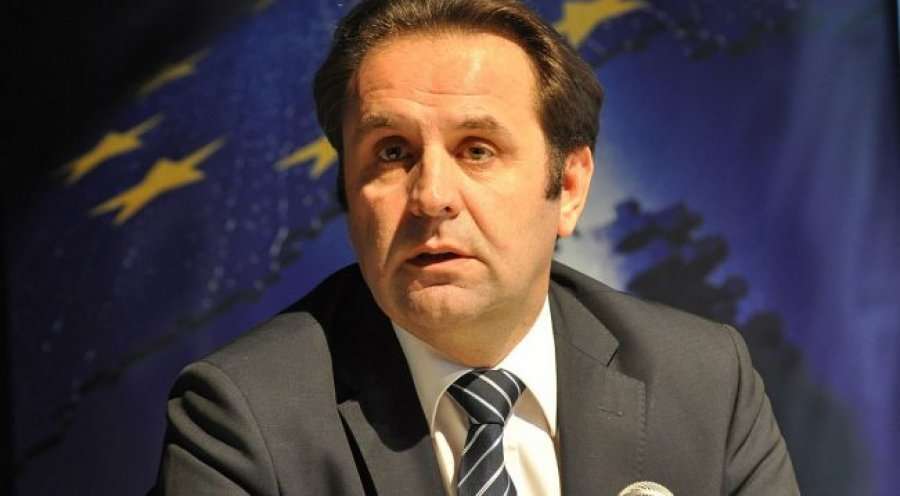 Ish-ministri serb tregon se si nuk u lejua të hynte dje në Kosovë dhe u detyrua të kthehej prapa