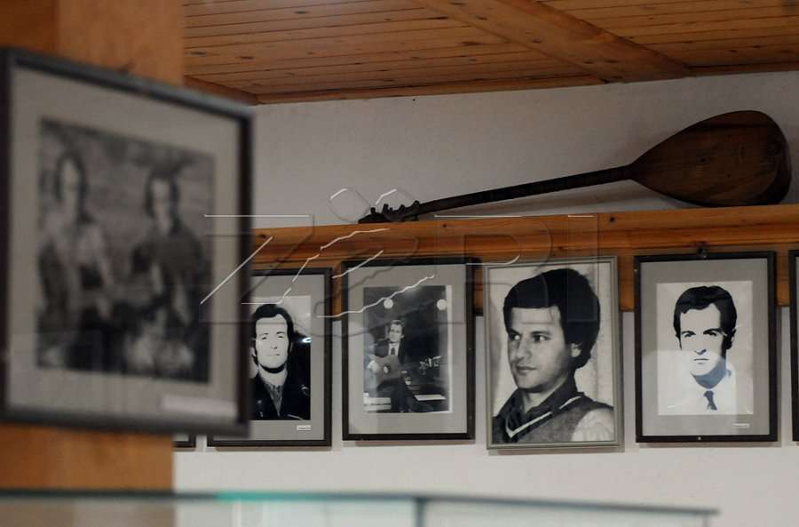Hoxhaj kujton 39 vjetorin e vrasjes së vëllezërve Gërvalla dhe Kadri Zekës